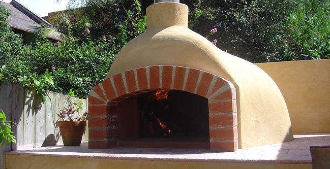 VALORANI FVR SERIES Wood Fired Oven completed with fire burning